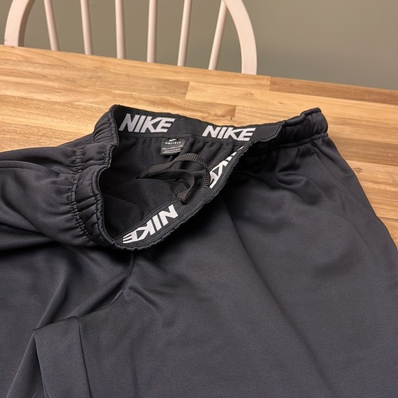 NIKE ⭐️dri-fit fleece lined jogger - Picture 6 of 7